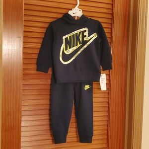 NIKE 2-Piece Hoodie Jogging Suit